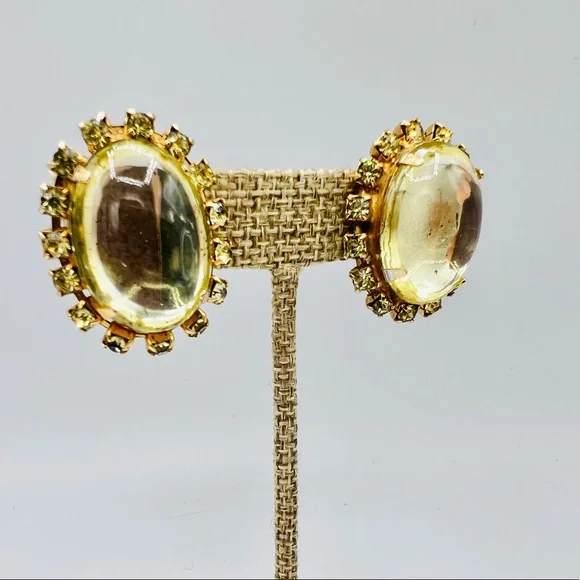 Vintage clip on earrings lemon yellow oval rhinestones - Picture 4 of 11